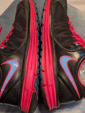 Nike Sneakers with Bright Pink Accents. EUC. Size 8.